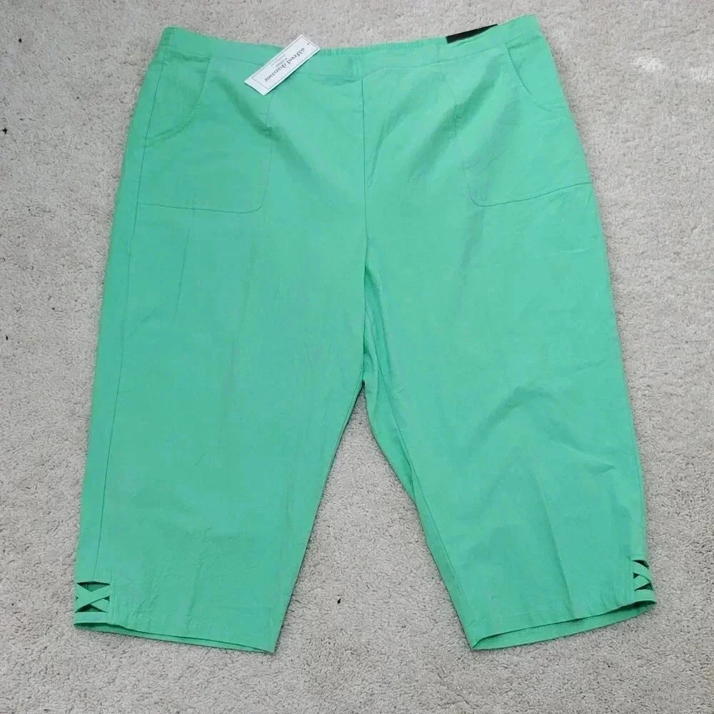 Alfred Dunner Capri Pants 24W NWT Women's Plus Size Green Cut-Out Hems Pull On